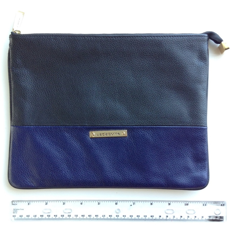 Liz Claiborne Envelope Clutch (Large) - Picture 4 of 4